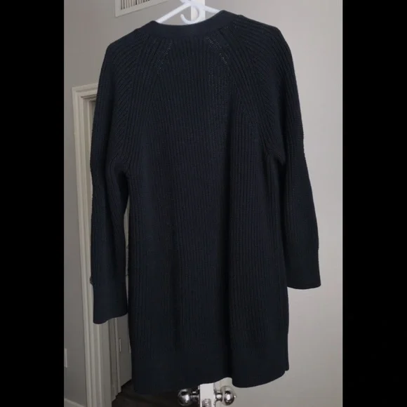 🖤 GAP Black Thick Knit Long Button Cardigan! 🖤 - Picture 2 of 8